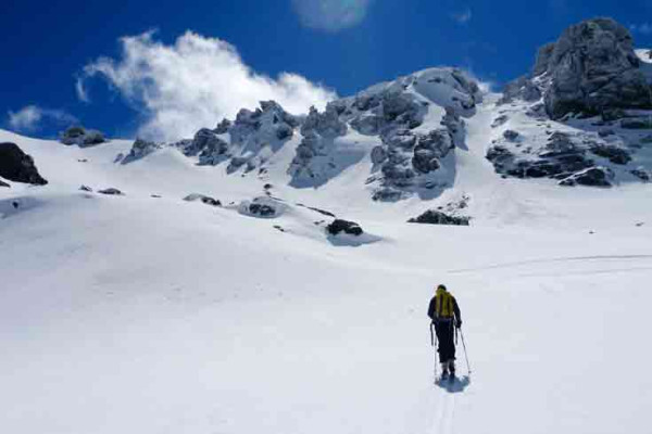 Skier going up South Island ski field