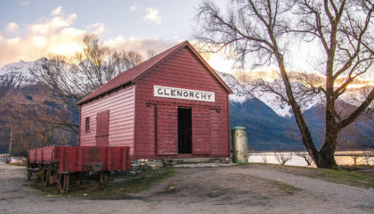 one week in queenstown with a camper COVER