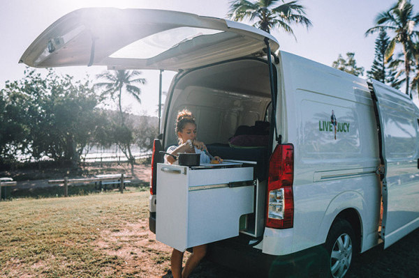 campervan-cairns-cooking-girl